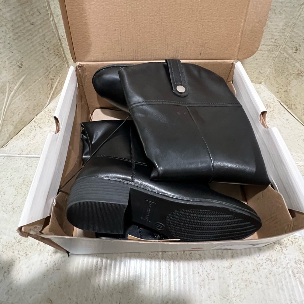 St johns bay Delwood women black boots size 8. NWOT - Picture 11 of 13